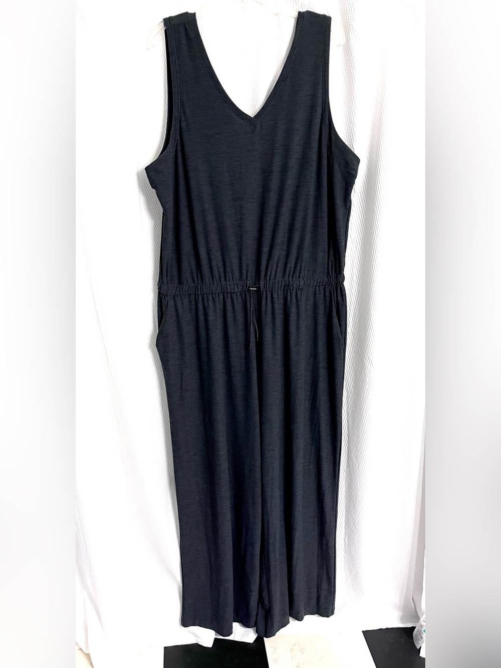 Old Navy Grey V-Neck Active Romper